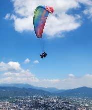 南投埔裏虎頭山滑翔傘飛行體驗