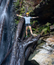卡通巴藍山繩索峽谷體驗