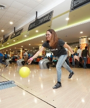 新加坡淡馬錫俱樂部保齡球體驗