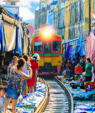 水上市場 + 咖啡館（Bubble in the Forest、After the Rain）