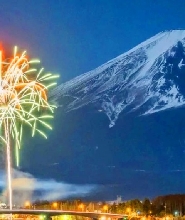 富士山河口湖冬花火一日遊｜西湖療愈裏根場/西湖樹冰祭&河口湖冬花火&羅森便利店&FUJIYAMA溫泉一日遊