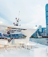 香港夢之旅維港夜遊體驗(含無限小食飲品＋專人相機攝影+觀光大使現場介紹）