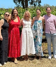 阿德萊德機場和船屋巴士私人接送