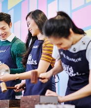 吉隆坡皇家雪蘭莪遊客中心錫器工作坊