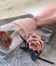 香港銅鑼灣LCM皮革工作室(銀包、皮紙鶴裝飾）