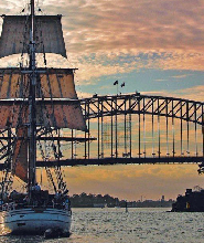 雪梨港高桅帆船晚餐巡遊