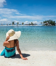 邁瑞柏高藍水海灘度假村白天 / 夜間方案