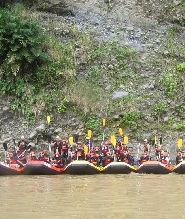達沃河漂流體驗