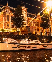 阿姆斯特丹：The Bulldog Boat友善吸菸遊船之旅 + 2杯飲品