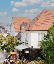 La Vallée Village Outlet 購物之旅（含豪華交通接送）