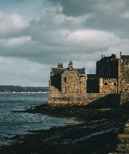 愛丁堡出發| 古戰場傳奇、宮殿與詹姆斯黨之旅