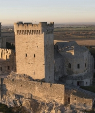 亞爾的蒙馬儒修道院門票