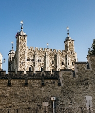 倫敦塔之旅（含王冠珠寶提前入場 & 泰晤士河遊船）