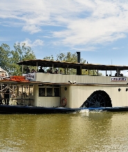 在埃丘卡體驗墨累河明輪船巡遊