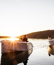 坎培拉電動野餐船租賃