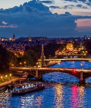 巴黎塞納河3道菜晚餐遊船巡航