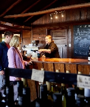 奧爾巴尼出發| 巴克山品酒之旅