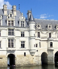 盧瓦爾河谷城堡一日遊＆紅酒體驗（巴黎出發）