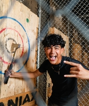 黃金海岸 MANIAX 飛斧體驗