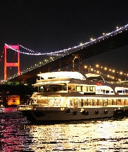 伊斯坦堡晚餐夜遊船河及傳統表演