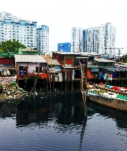乘坐摩托車探索貧民窟之旅