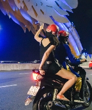 峴港美食觀光夜遊（奧黛騎士接送）