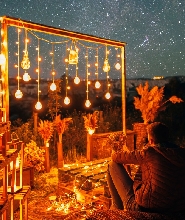 山谷浪漫概念晚餐