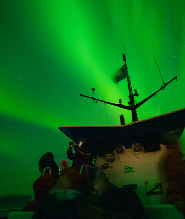 雷克雅維克出發| 北極光乘船之旅