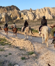 卡帕多奇亞仙女煙囱騎馬導覽之旅