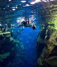 雷克雅維克出發：絲浮拉裂縫浮潛＆熔岩洞穴一日遊