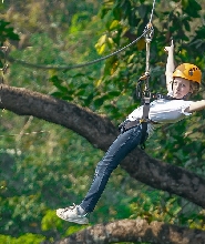 柬埔寨吳哥窟空中飛索