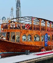 杜拜碼頭帆船遊船體驗