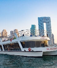 現場音樂和無限暢飲的日落或晚餐遊船（杜拜遊艇）