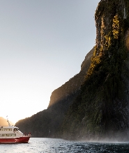 新西蘭南方探索公司米爾福德峽灣自然巡遊