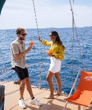 巴塞隆納日落雙體船巡遊（含Aperol現場音樂表演）