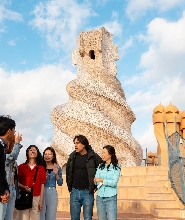 高迪故居與聖家堂巴塞隆納全日徒步之旅