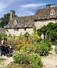 「唐頓莊園」、科茲窩與海克利爾城堡小團遊