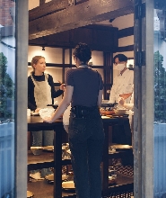 在百年韓屋體驗道地首爾御膳料理課程