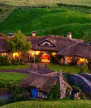 新西蘭奧克蘭哈比村&懷託摩洞穴一日遊