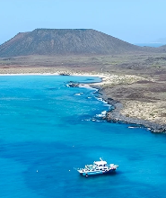 科拉雷霍往返洛沃斯島渡輪接送