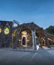 西班牙高迪墓穴和桂爾居住區門票