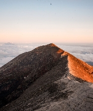 峇里島阿貢火山日出健行