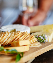 天鵝谷酒莊巡禮與遊船一日遊