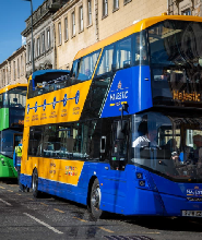 Golden Tours 提供的愛丁堡隨上隨下巴士
