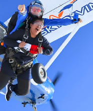 在阿德萊德蘭荷恩溪體驗高空跳傘