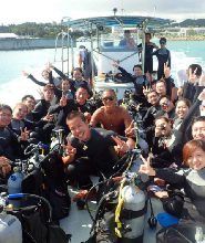 沖繩青洞浮潛＆深潛體驗（免費無上限照片＆影片&中文教練）