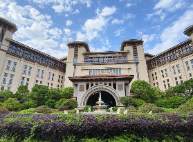 南昌施柏閣大觀酒店（景觀房1晚+雙早+雙人融創樂園/海世界二選一；親子主題房1晚+2大1小早+2大1小融創樂園/海世界二選一）