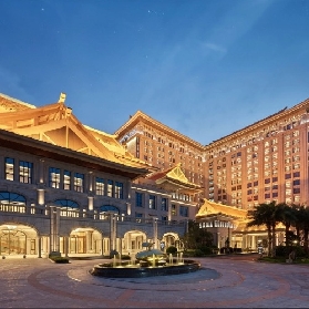 廈門集美湖豪生大酒店童趣果樂園套餐（親子房1晚+2大2小早餐+雙人果樂園門票）