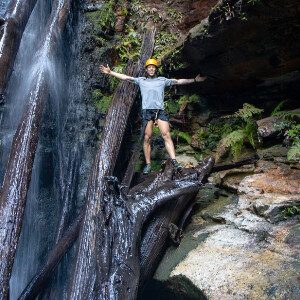 卡通巴藍山繩索峽谷體驗