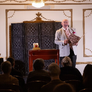 紳士魔術秀（The Gentleman Magician’s Magical Soirée）（含開胃菜＆香檳）